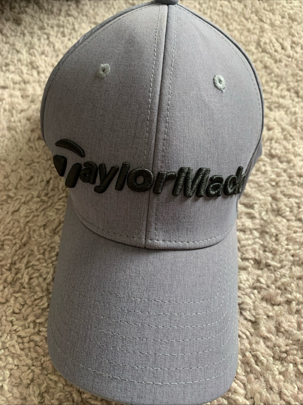 TaylorMade Light Gray Mens Golf Hat Black Logo Adjustable